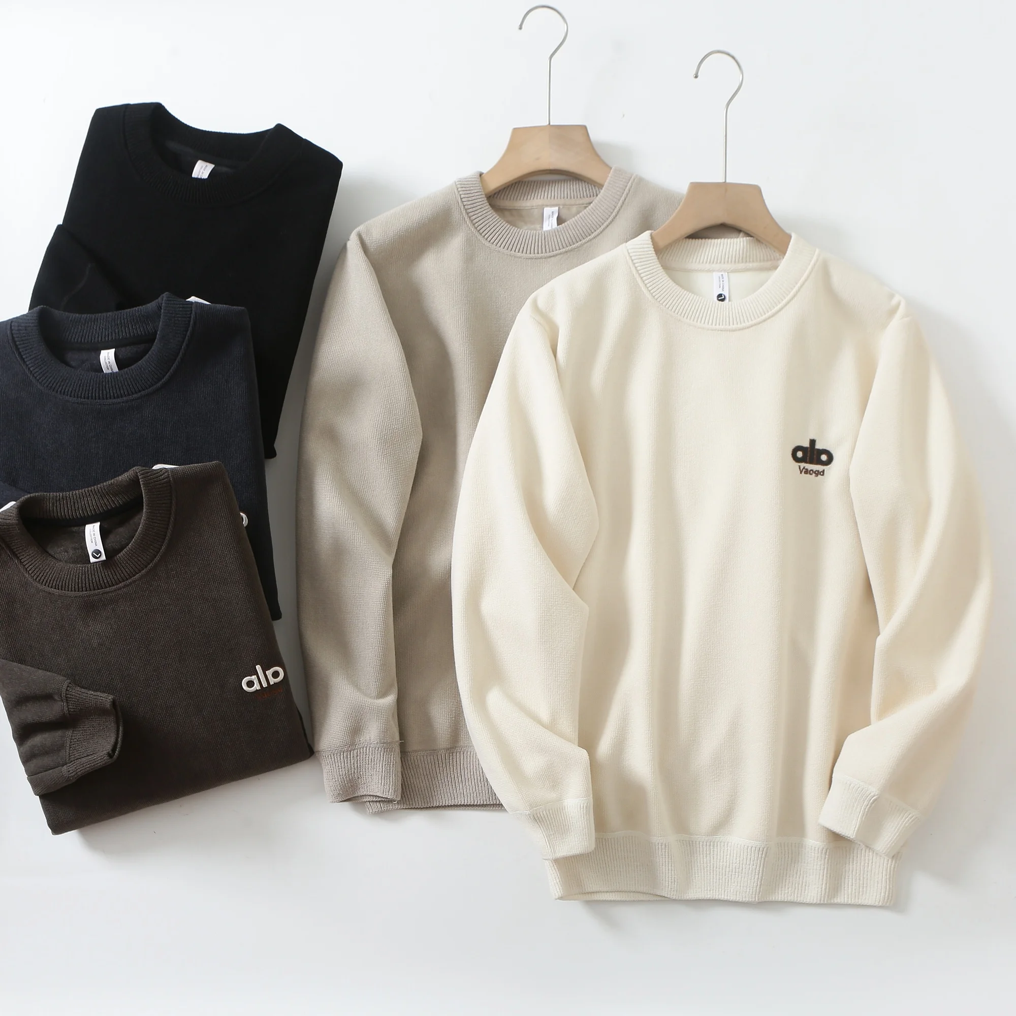 

Утепленный дышащий повседневный вязаный свитер для мужчин с круглым вырезом, вышивкой и длинными рукавами из полиэфирного волокна