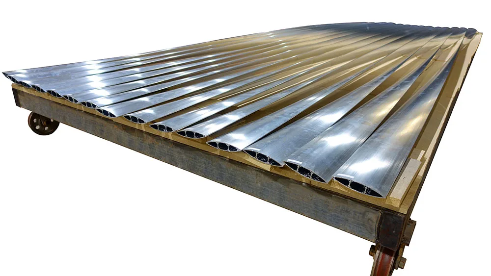 التخصيص ملف بنتوء من الألومنيوم الملتوي عالي الجودة لمصنع جدار الستارة Acp ملف ألومنيوم للحائط الستاري