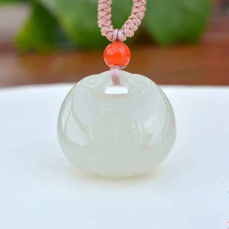 Exquisite Hetian jade Qinghai material Ruyi lock pendant, ethnic style, fashionable and versatile