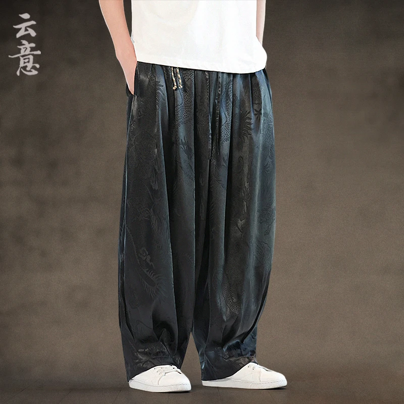 

Новые летние мужские широкие брюки из китайского атласа, свободные, больших размеров, повседневные, винтажные, в стиле дзен, очень широкие, в стиле гараж-брюс.