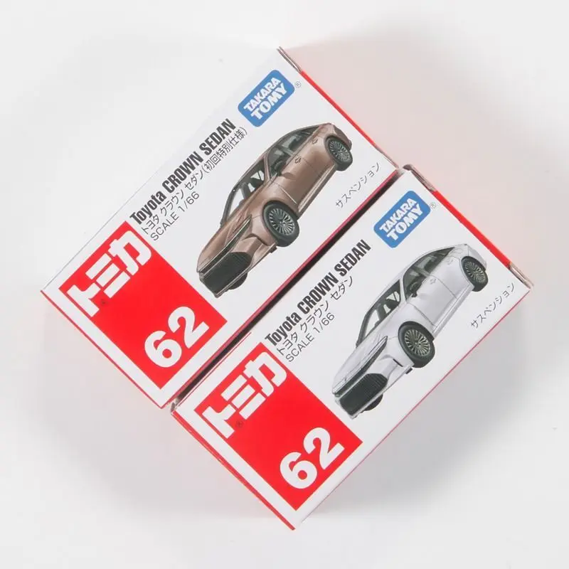 

Takara Tomy Tomica No.62 Toyota Crown Casting Static Alloy Car Vehicle Diecast Metal Mode Collection Display Boy Toy Gift