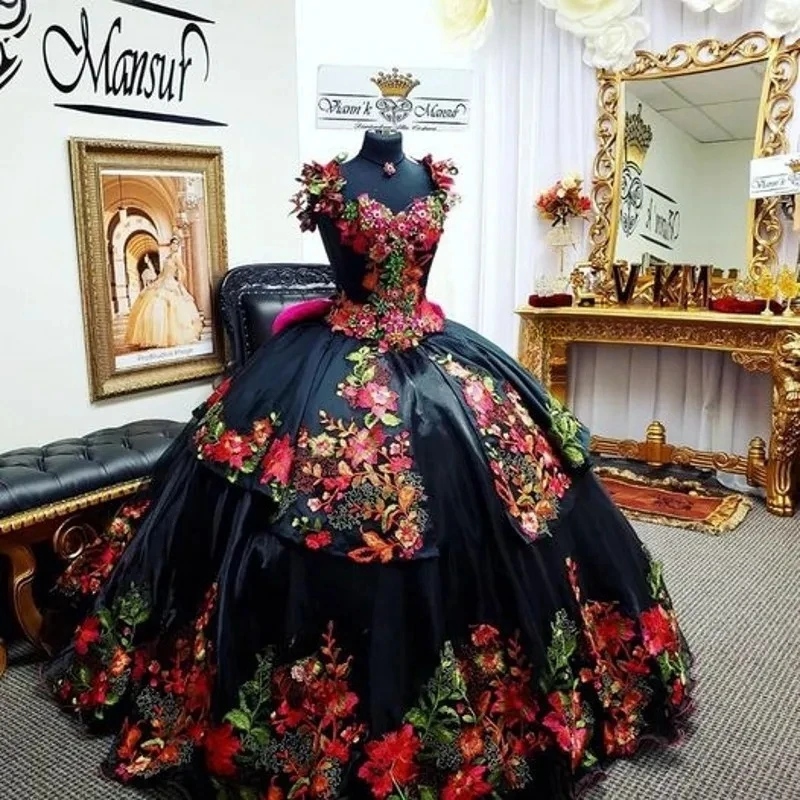 Black Charro Quinceanera Dresses Ball Gown Sweetheart Appliques Puffy Mexican Sweet 16 Dresses 15 Anos Customized