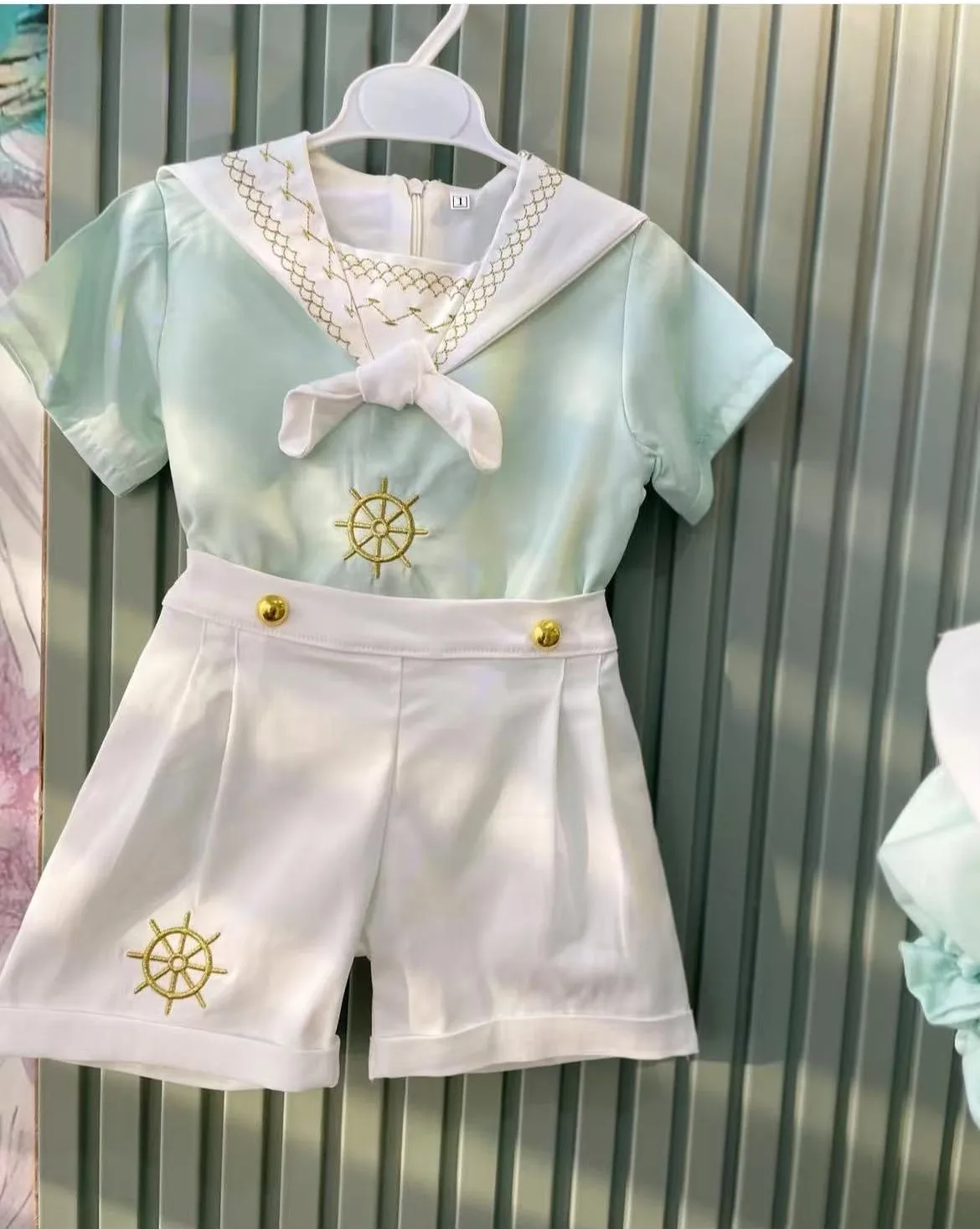 סט ירוק מנטה מפואר לילד