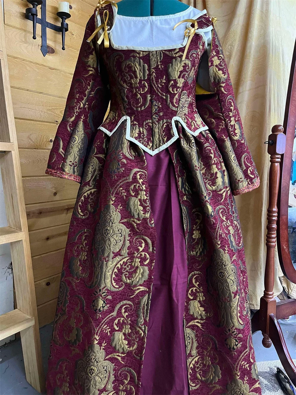 Tudor Renaissance Dress Brocade Victorian Tudor Queen Elizabeth Costume Reenactment Medieval Ren Faire Cosplay Dress Ball Gown