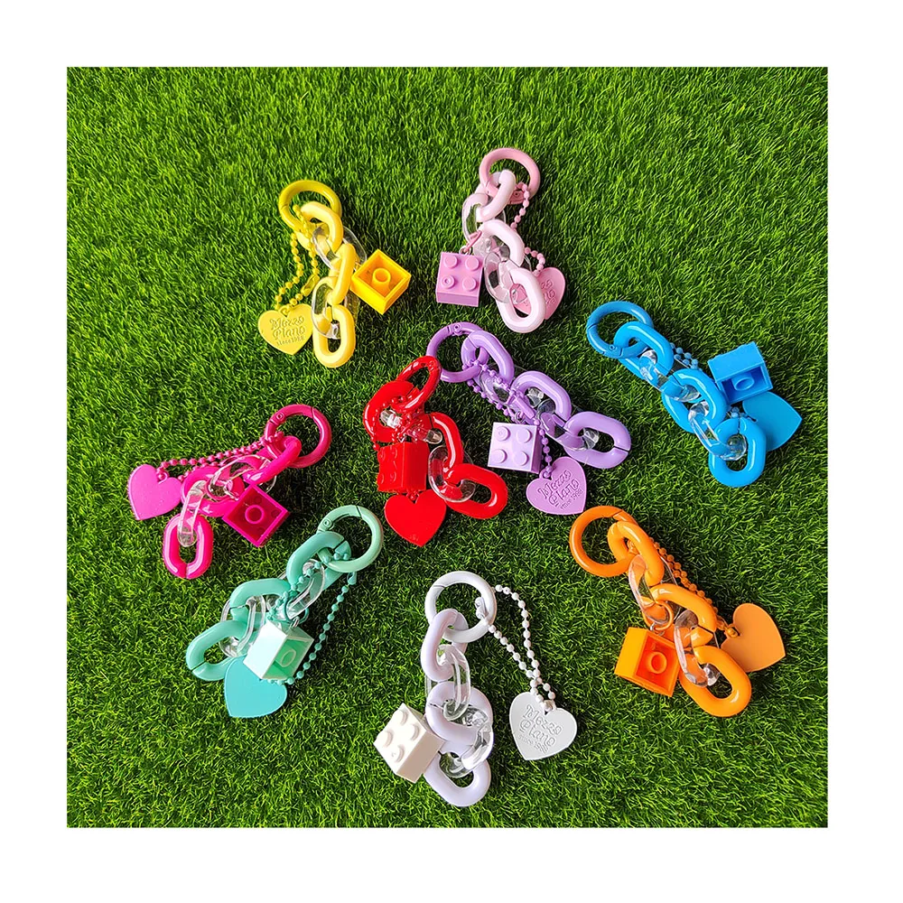 100pcs New Heart Flower Building Block Keychain Jewelry Lanyard Girl Boy Couple Gift Bell Chain Keyring Headset Pendant Decorate