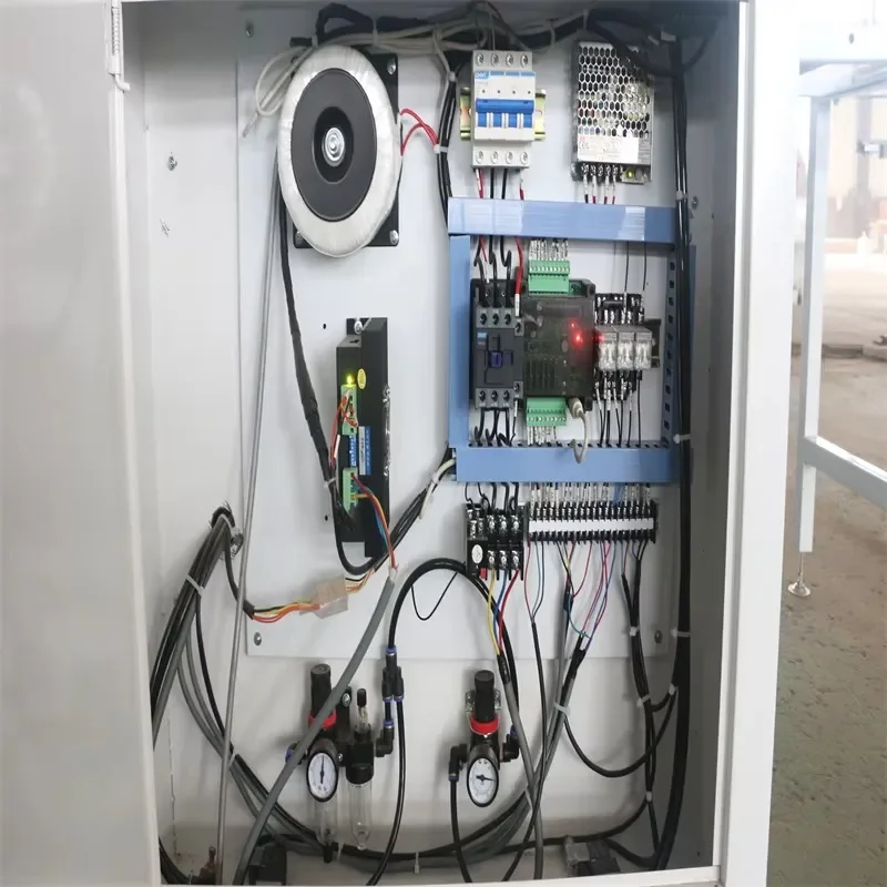 Mesin Gergaji Meja Slidi Pemotong Otomatis dengan Perataan Takik