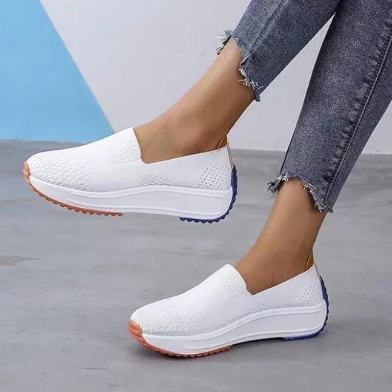 

Breathable mesh women's shoes 2024 new Korean version with shallow fitting casual and comfortable sports shoes for women