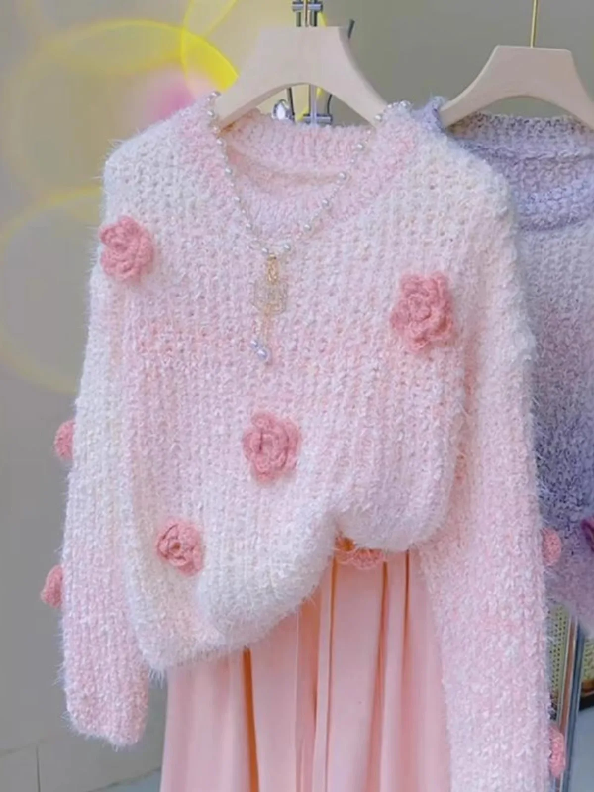 เสื้อสเวตเตอร์ถักไหมพรมสีสันสดใสสำหรับผู้หญิง สไตล์แฟชั่น ฤดูใบไม้ผลิ ฤดูใบไม้ร่วง ฤดูหนาว ไซส์เล็ก ลายดอกไม้ 3 มิติ สไตล์ฝรั่งเศส หวานละมุน