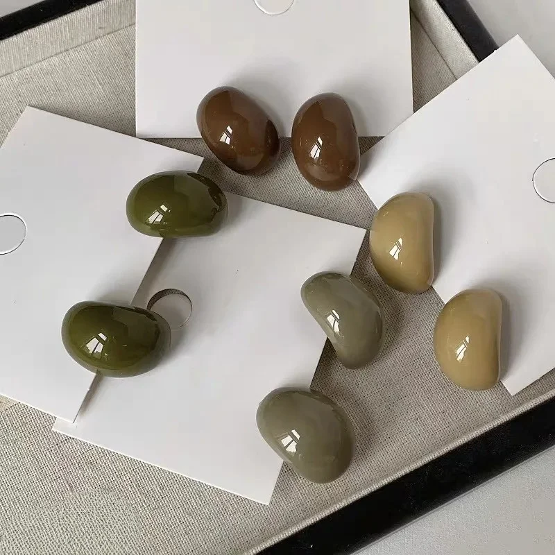 Vintage Geometric Oval Stud Earrings for Women Personality Resin Earring Female Melard Color Ear Jewelry Party Gifts