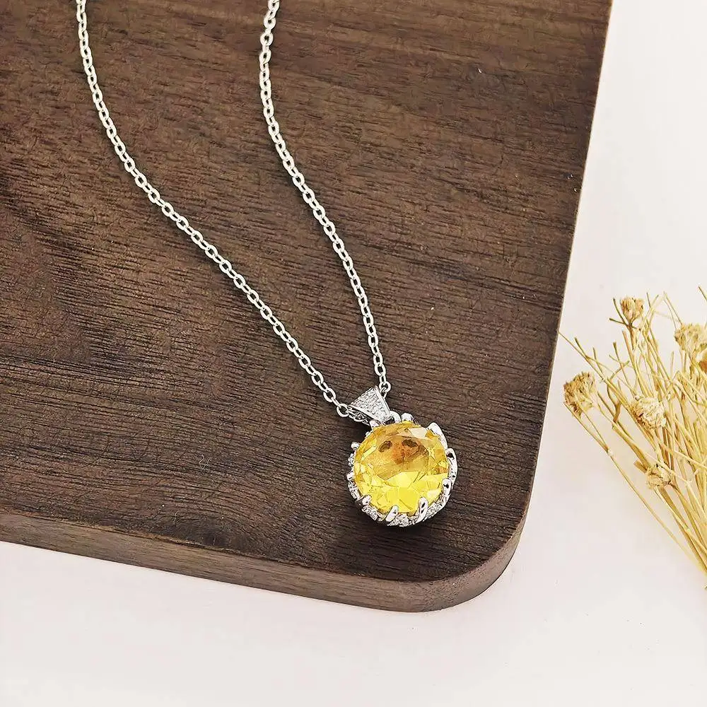 

Fashionable Gem Pendant Necklace Women's Exquisite Glowing Yellow Diamond J8109NECKLACE Copper Alloy Yellow