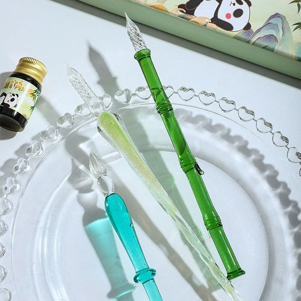 Tiongkok-chic seri Panda pena celup kaca pena air mancur dengan alat tulis tinta pena kaligrafi Kristal Glitter transparan
