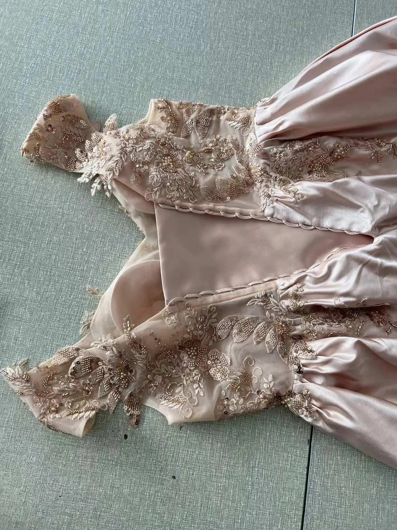 ที่กําหนดเองElegantยาวสีม่วงพรหมชุด 2025 เซ็กซี่สูงลูกปัดApplique Vestidos De Fiesta Custom Madeชุดราตรี