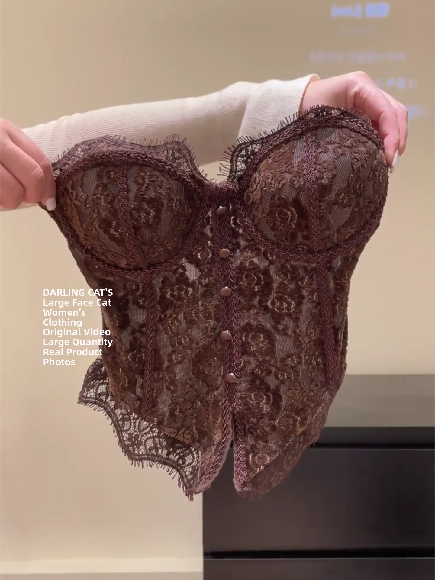 Spring Pure Desire Sweet Spicy Girl Lace Splice Tube Top Design Sense with Chest Pad Slim Fit Short Lockbone Top Women
