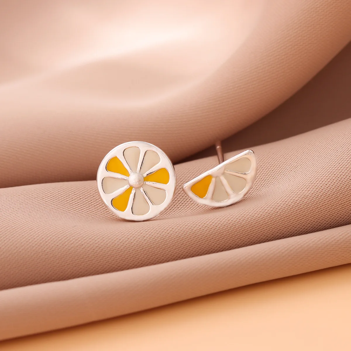 Uini Tail Hot Selling New 925 Tibetan Silver Fashion Fresh Lemon Asymmetric Fruit Personalized Creative Earrings High Quality