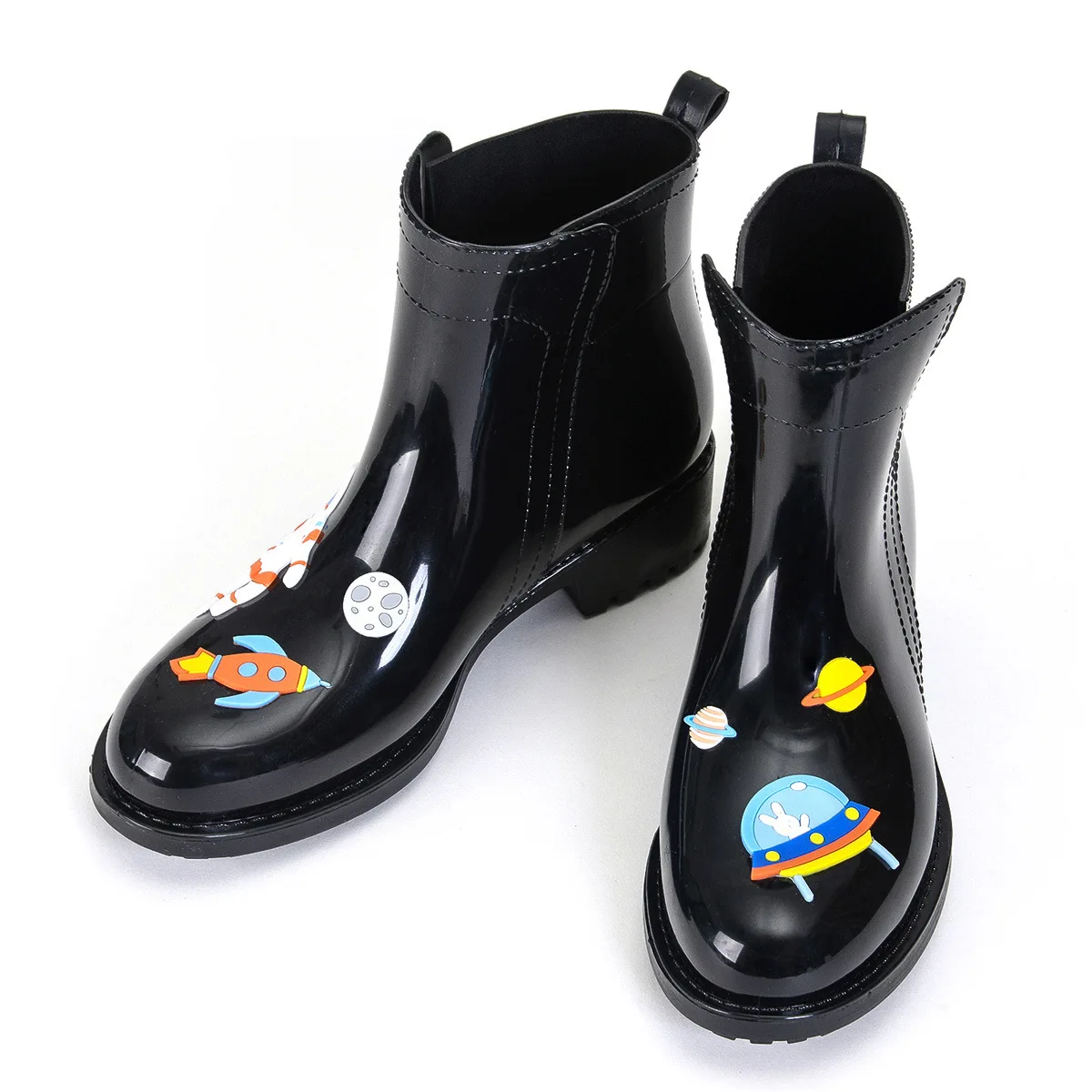 Women Ankle Cartoon Rain Boots Outside Fashion Non-Slip Short Tube Waterproof Boots Female Hand-painted Rain Shoes