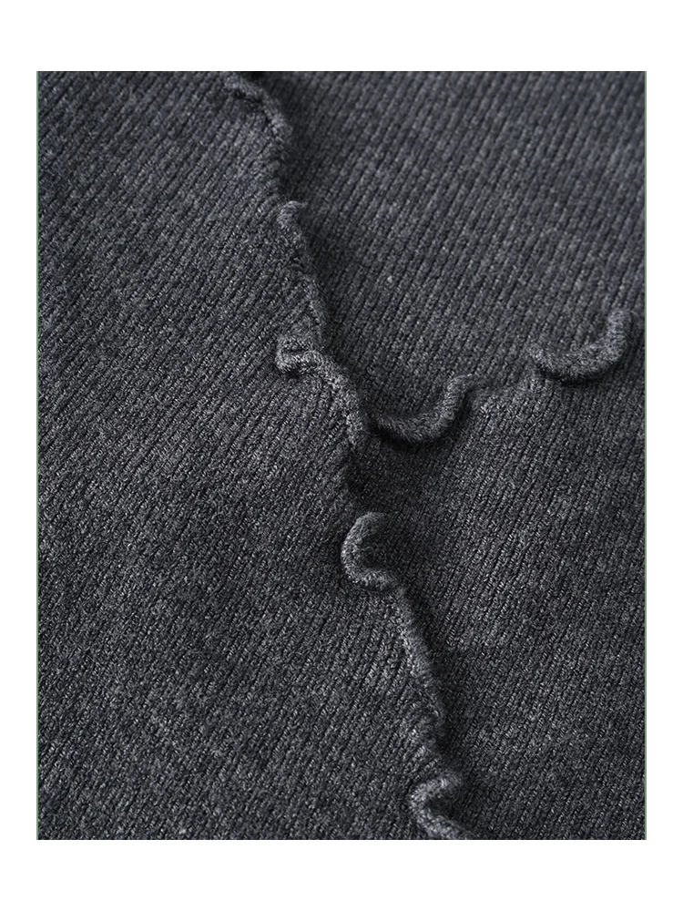 Plus Size Damen-Langarmshirt mit V-Ausschnitt und Spitzenbesatz, schlankmachendes Design, vielseitige Innenbekleidung, Herbst-Top, Polyesterfaser