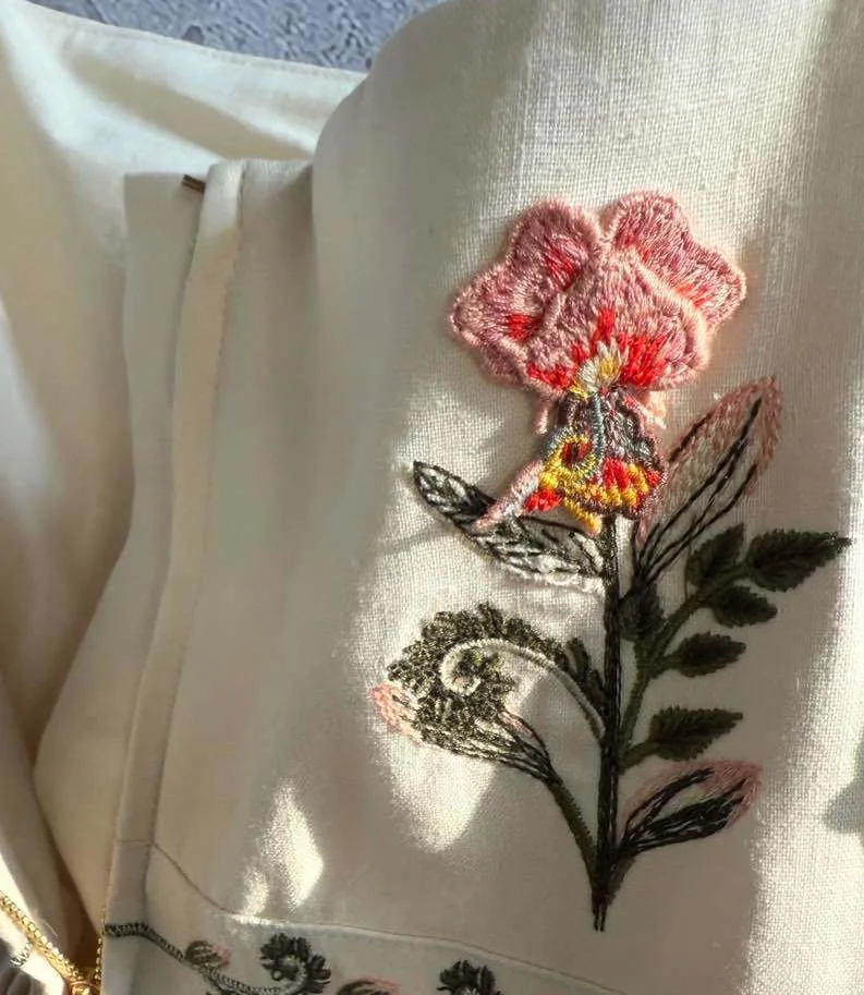 새롭고 우아하며 세련되고 정교한 허리 조임 플로럴 드레스 A라인 여성 드레스