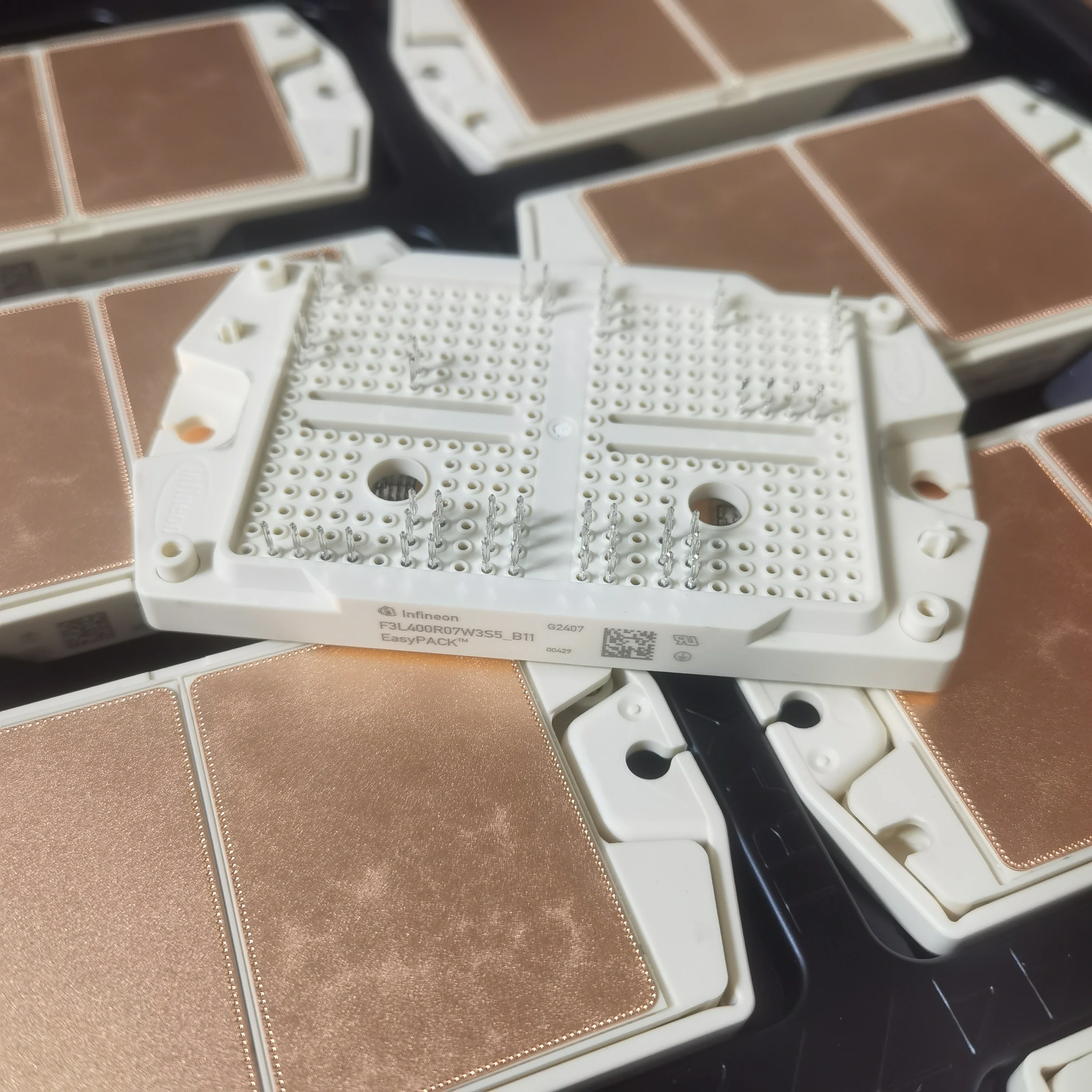 

Free Shipping 100%new Original F3L400R07W3S5_B11