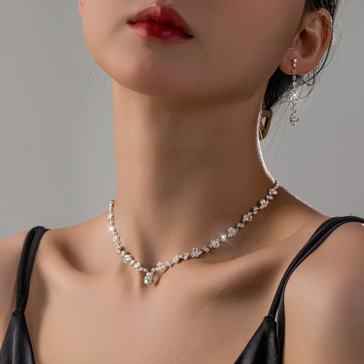 

Delicate Claw Chain Necklace Exaggerated Necklace Set Two-piece Set Water Drop Necklace Dinner Bridal Women's Ladies' Jewelry