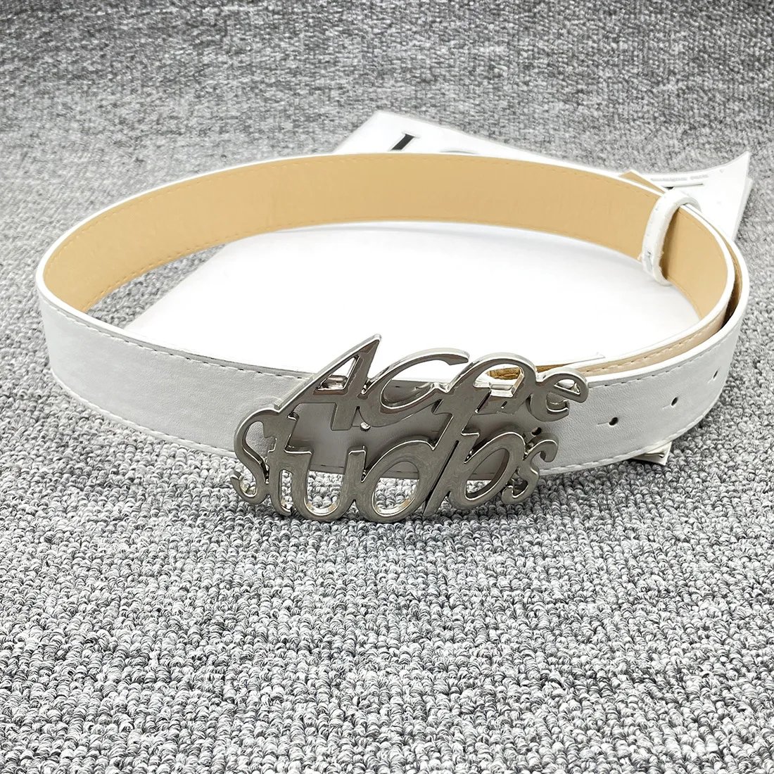 Модные женские ремни из натуральной кожи, высокое качество, золотая пряжка, лучшее подходящее платье, джинсовые ремни для женщин