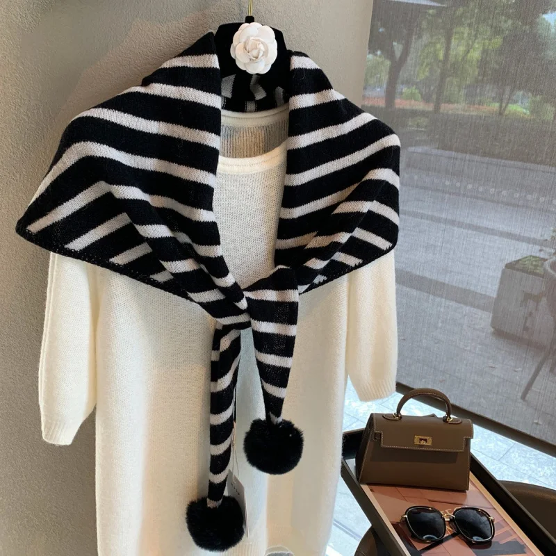 

Vintage Australian Wool2025New knitted striped pom-pom scarf women, warm and decorative autumn and winter, avai