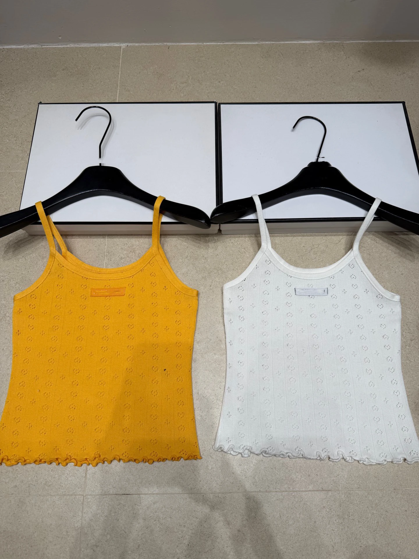 

Модный бренд VIBE: Женский простой вязаный жилет с U-образным вырезом и вырезами, весна-лето, новый стиль, базовый слой, дышащий топ-майка