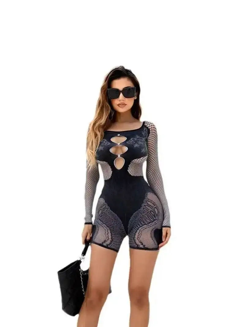 Nouveau 2024 femmes couleur unie une épaule sans bretelles mince Sexy body tricoté à manches longues creux combinaison Shorts combishorts ZW8