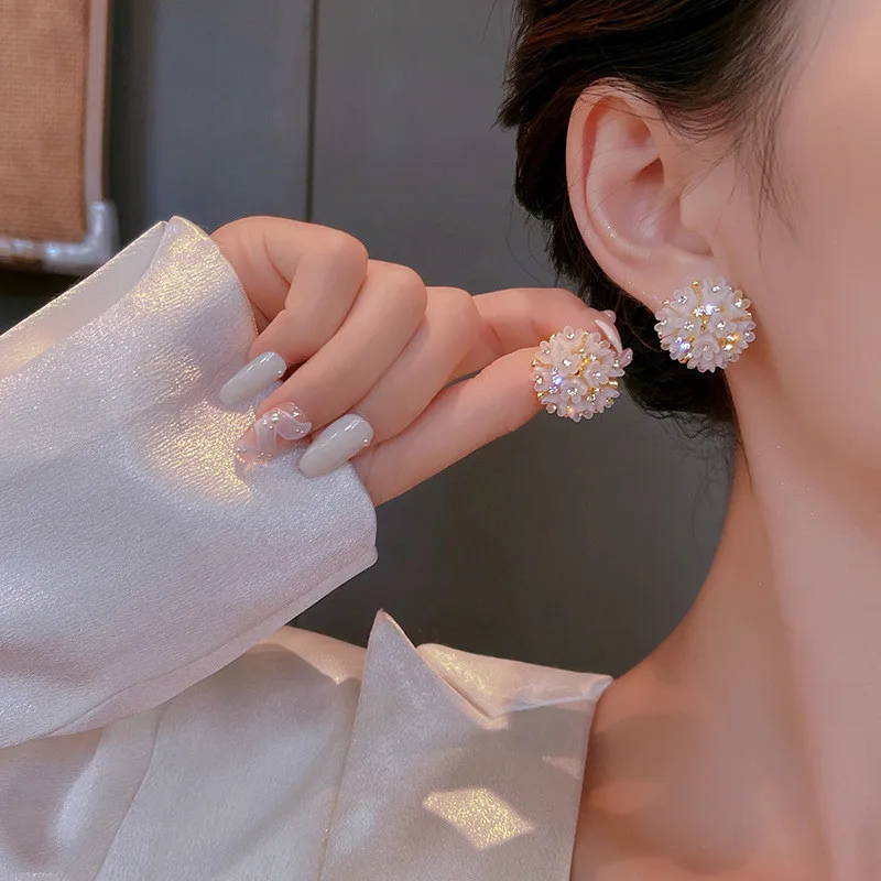 Big Beige Shiny Rhinestone Acrylic Resin Camellia Flower Stud Earring for Women Simple Sweet Jewelry Wedding Christmas Gift