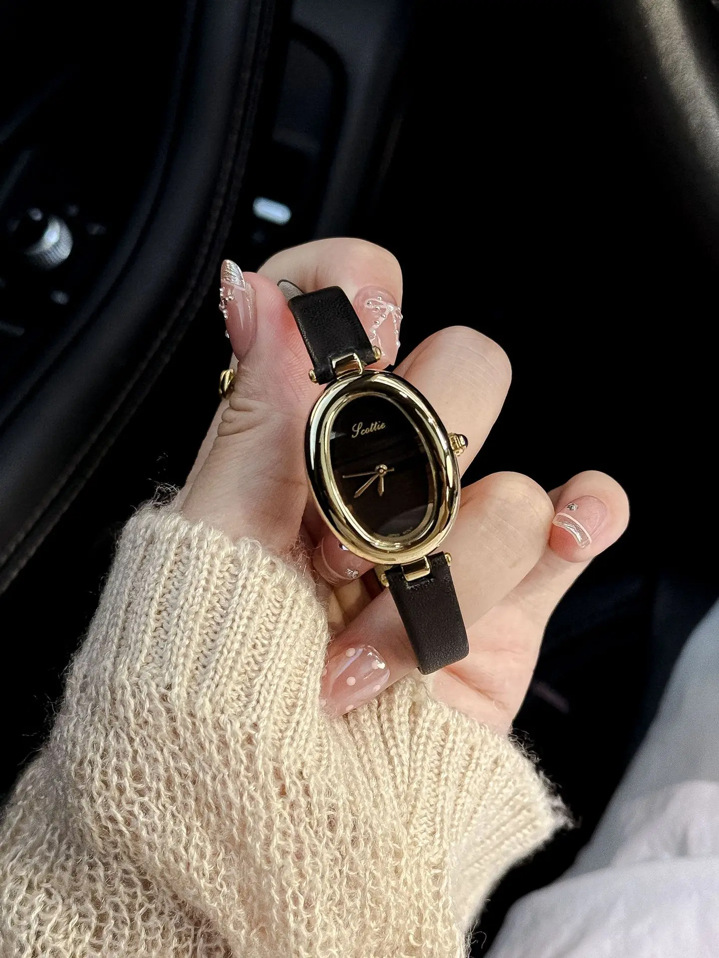 Oval Leather Women'S Watch With A Retro Feel, New 2026 Style, High-Quality Women'S Wristwatch, Watch Accessory, Women'S Gift.