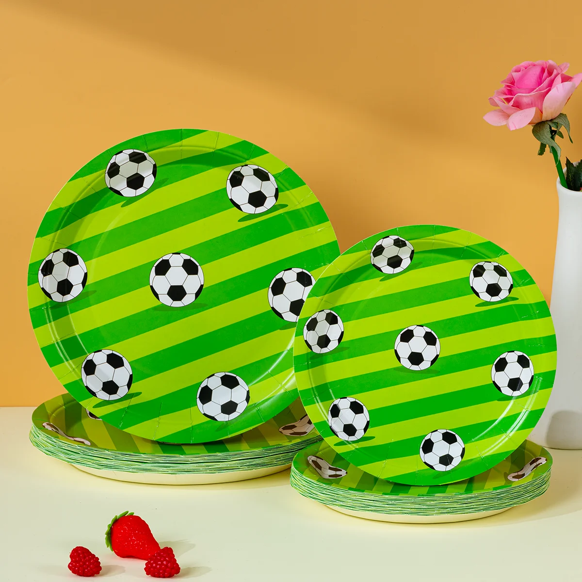 10/25/50 Stück grün gestreifte Einweg-Pappteller mit Fußballmotiv, 7/9 Zoll runde Teller für Kinder, Fußball-Geburtstagsparty-Dekoration
