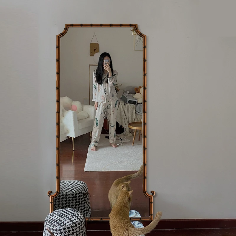 Aesthetic Vintage Mirror European Funky Minimalist Design Standing Mirror Dressing Create Frame Spiegel Wand Home Decorations