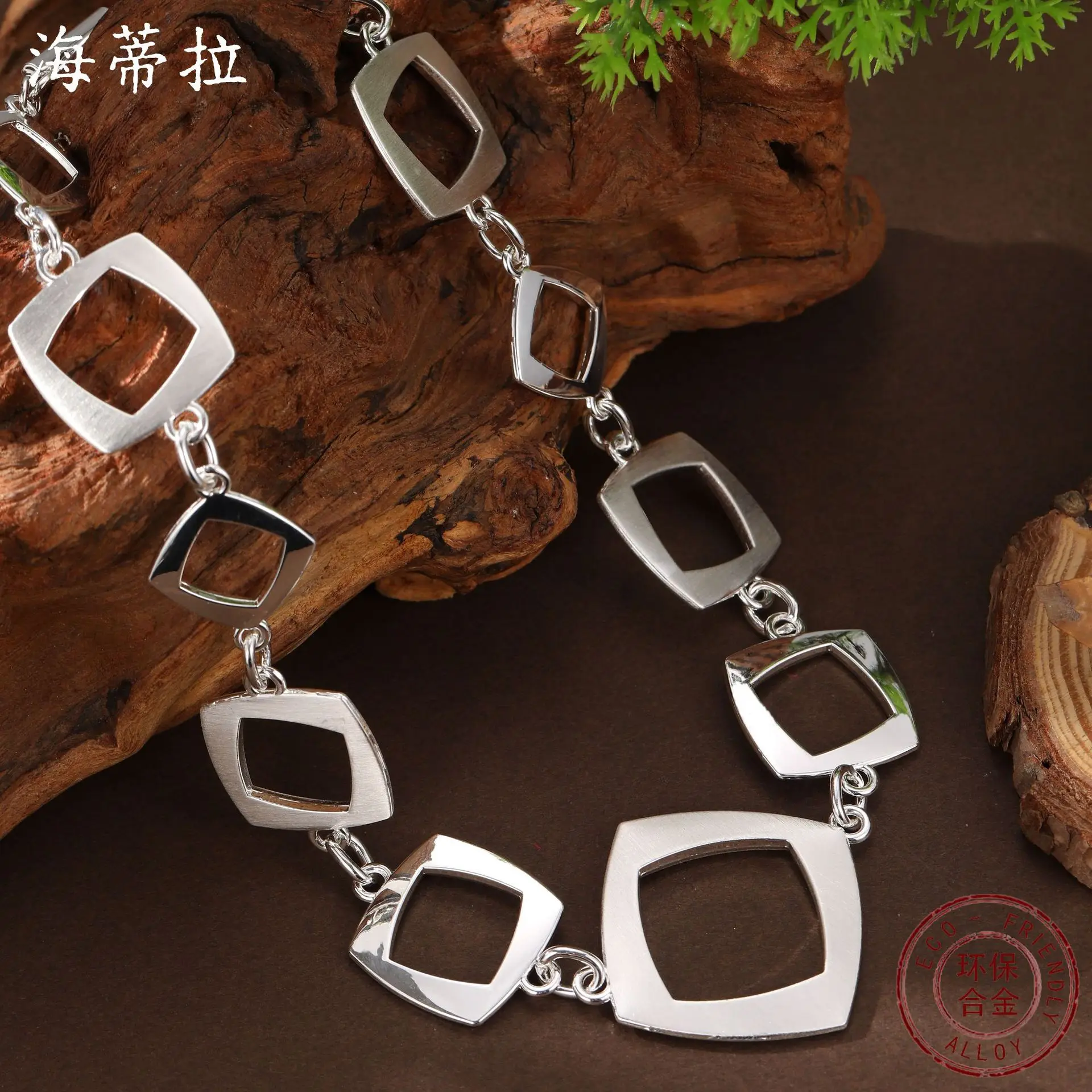 new irregular hollow geometric square necklace women's creative high-end hollow brushed square neck chain