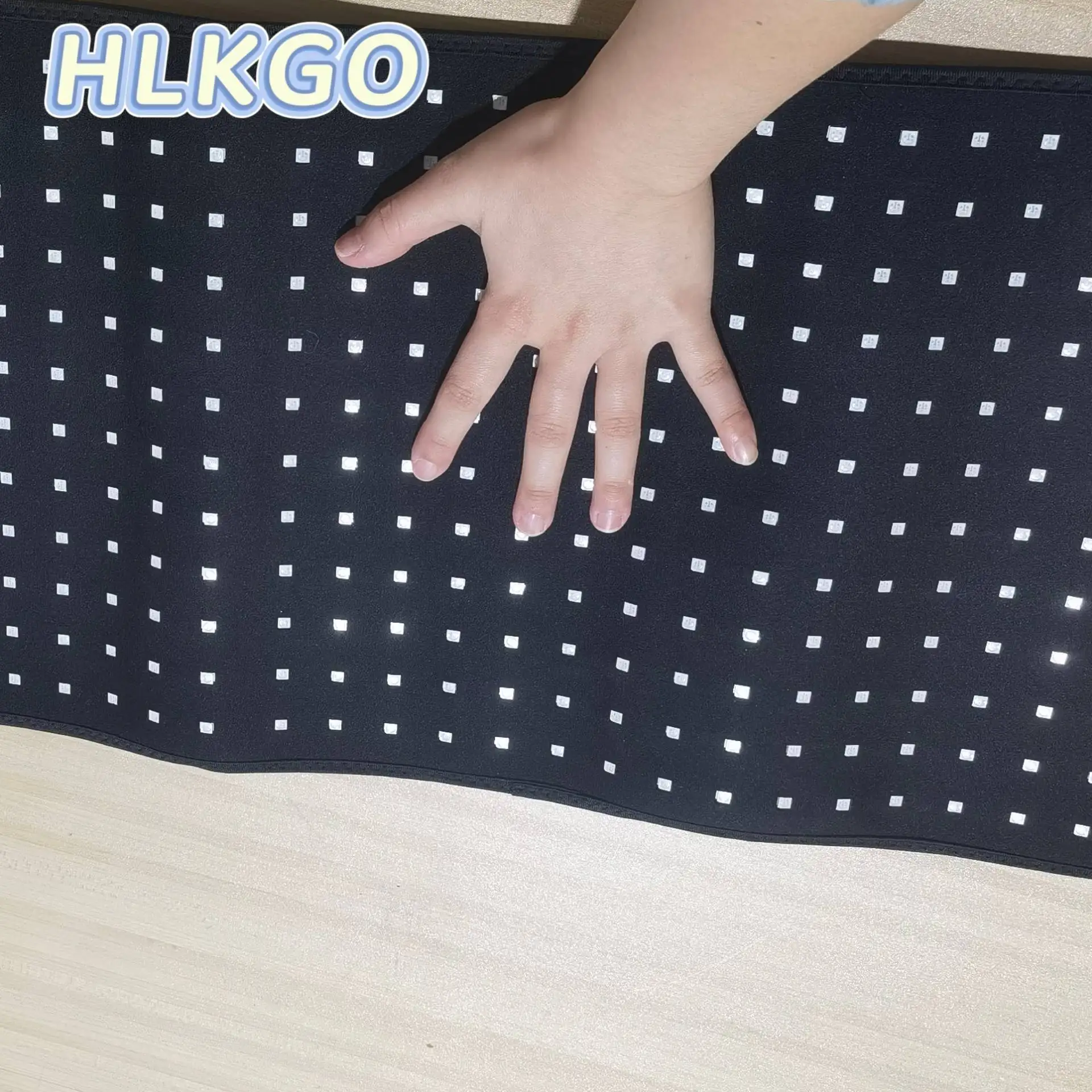 

Large Area Red Light Therapy Mat with Heat 360pcs LEDs Covers Full Back & Shoulders, Dual Wavelength for Deep Muscle Relaxation