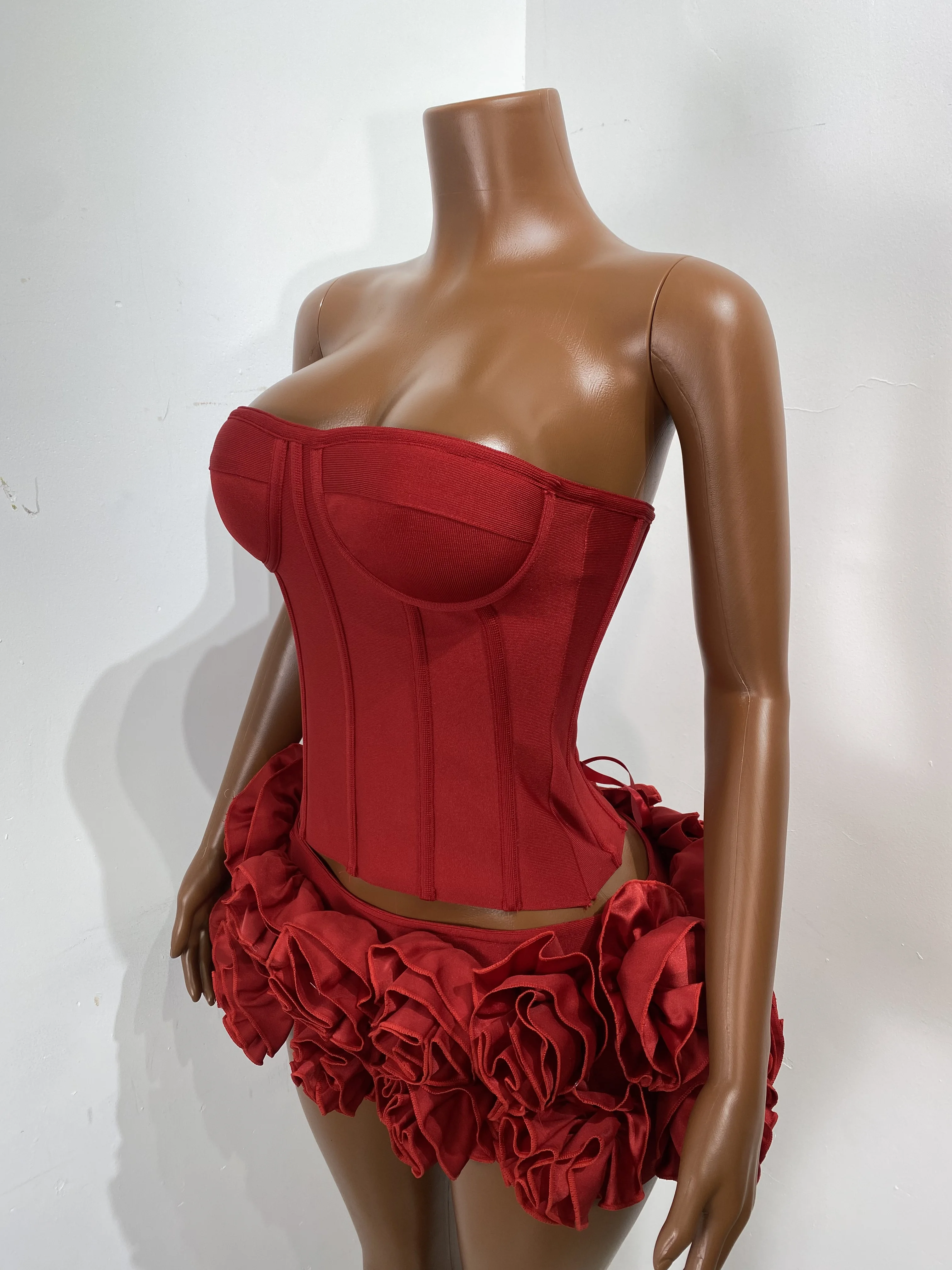 المرأة مثير حمالة عارية الذراعين زهرة حمراء قطعتين تنورة الصيف ضمادة مجموعة 2025 المشاهير مصمم أزياء المرأة مجموعة #1