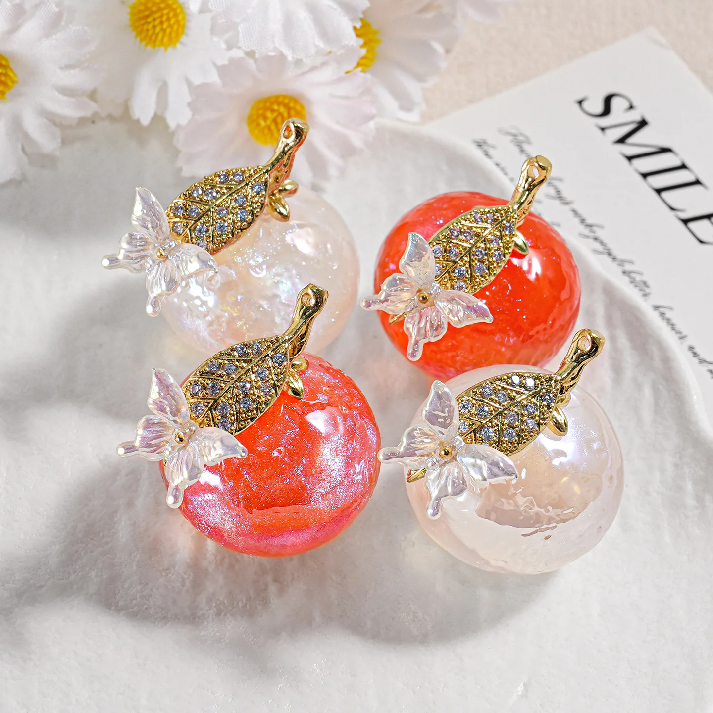 

DIY Jewelry Findings Metal Lead Decorated Glitter Colorful Acrylic Fruit Apple Necklace Pendant Charms Ornaments 32*26mm 6pcs