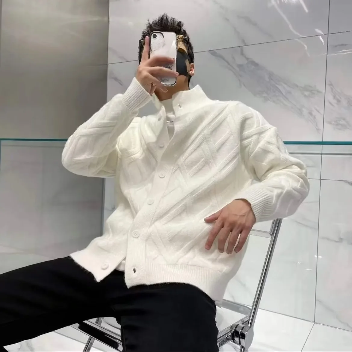 

Loose Casual V-Ne Knitted Sweater Coat Men's Spring Autumn een Youth Brand Soft Polyester Fiber Regular Length Outerwear