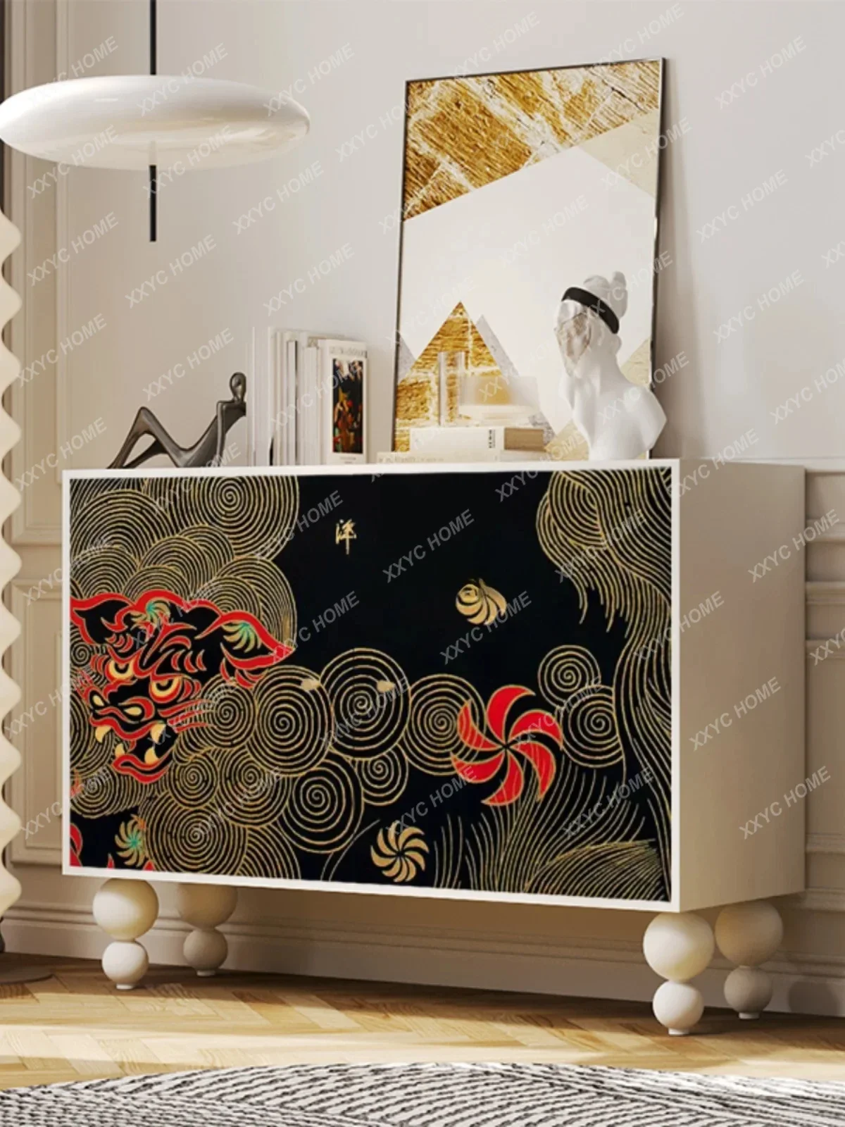 خزانة تخزين خشبية صلبة على الطراز الصيني الجديد خزانة تحف Xingshi عتيقة مطلية بالورنيش الفني