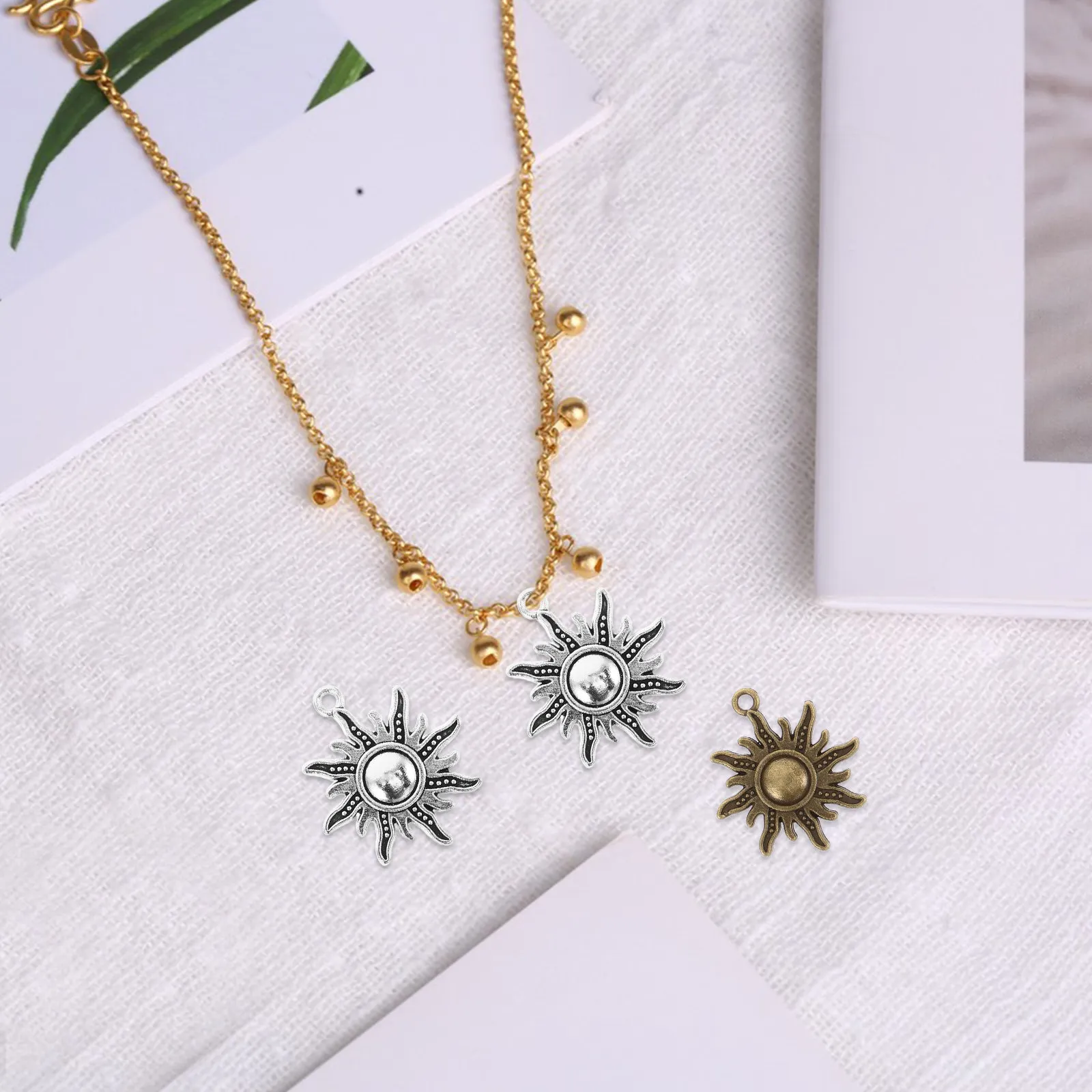 

40 pcs Vintage Sun Pendant Charms Alloy Tibetan Style Celestial Jewelry Making Accessories For Diy Necklace Earrings Bracelet