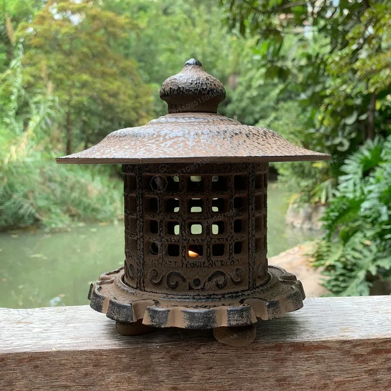 Cast Iron Snow View Lantern Retro Iron Candle Holder Decorative Home Incense Burner Palace Lamp Vintage