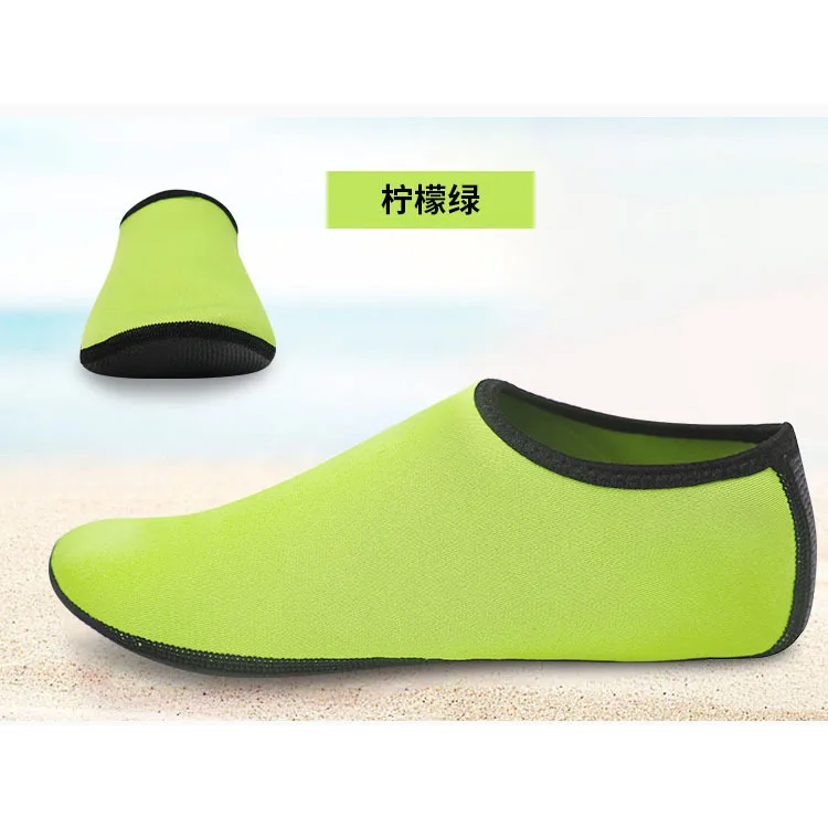 Calzini corti da immersione in Neoprene stivali da spiaggia scarpe da muta antiscivolo scarpe da acqua riscaldamento Snorkeling immersioni calze da