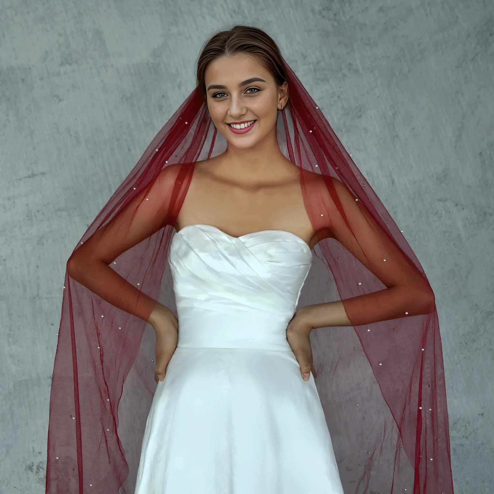 

Длинная свадебная фата TOPQUEEN в стиле вальс из высококачественного бордового мягкого тюля с жемчужной отделкой, однослойная, с необработанным краем, M61