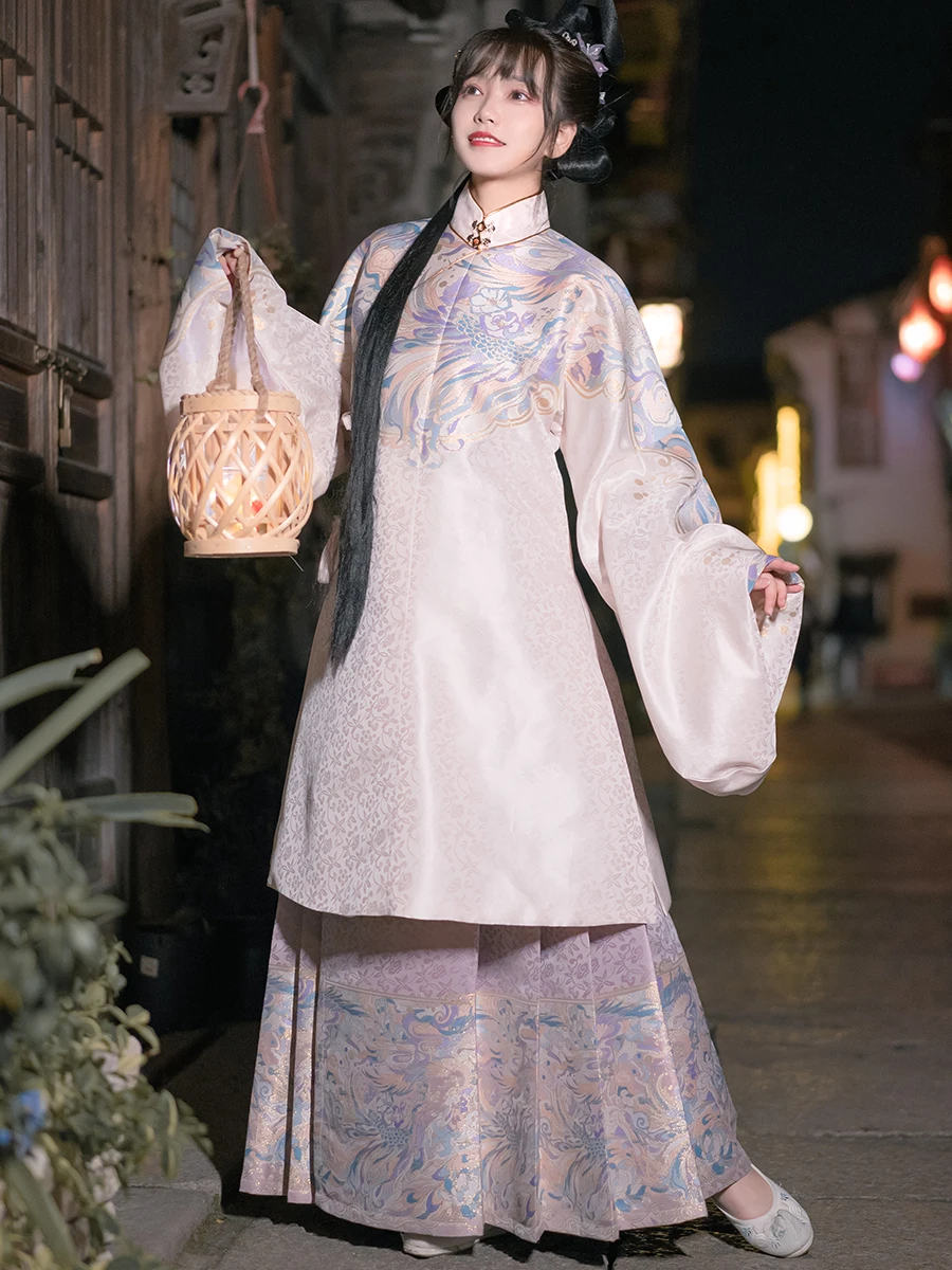 

Ming Tang i Hanfu Yun ang Qing Ge Zhi Jin i Li Ji Qing Chao Ming Zhi Chang Ao Ma Men Qun Qing Birds Pattern