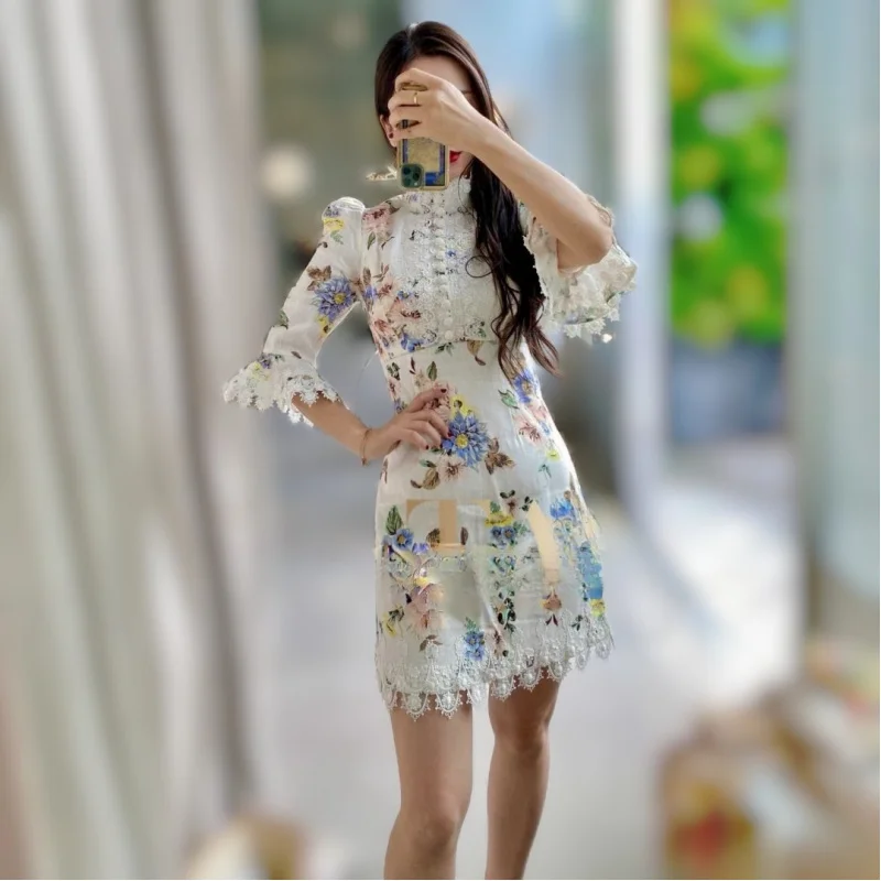 

2024Australian Niche Holiday New Linen Floral Pattern Applique Detail Horn Cuff Stand Collar Dress