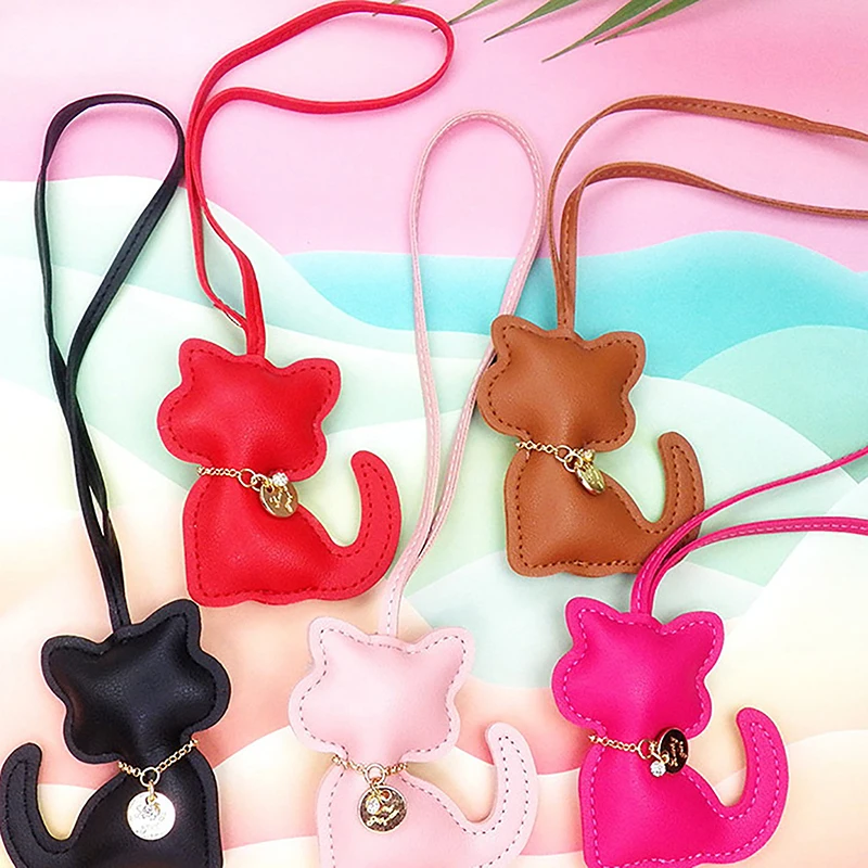 1PC Creative Car Key Chain Classic Cute Cat Bag Pendant Key Chain Fashion PU Leather Dachshund Key Ring Accessories