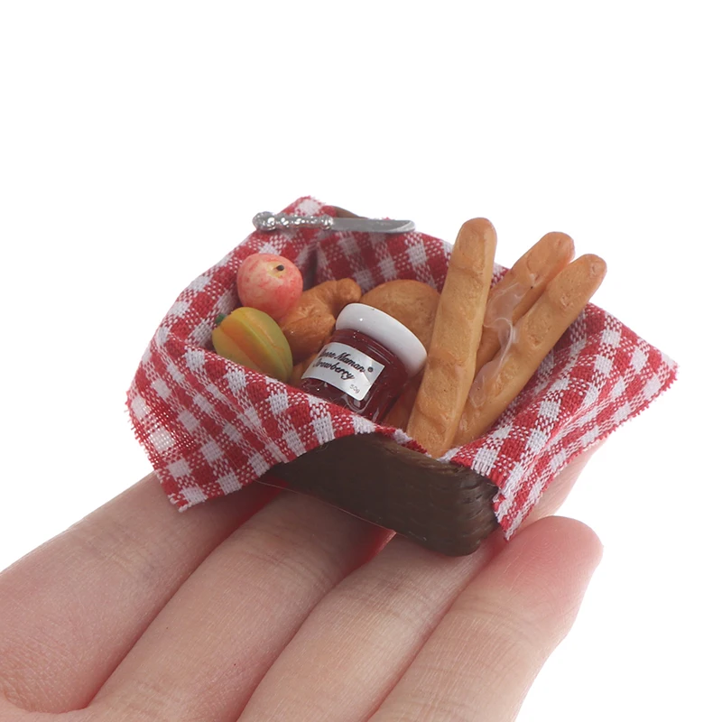 1 :6 /1: 12 Simulation Mini Bread Baguette Miniature Dollhouse Bakery Food with Basket for Doll Kitchen Accessories