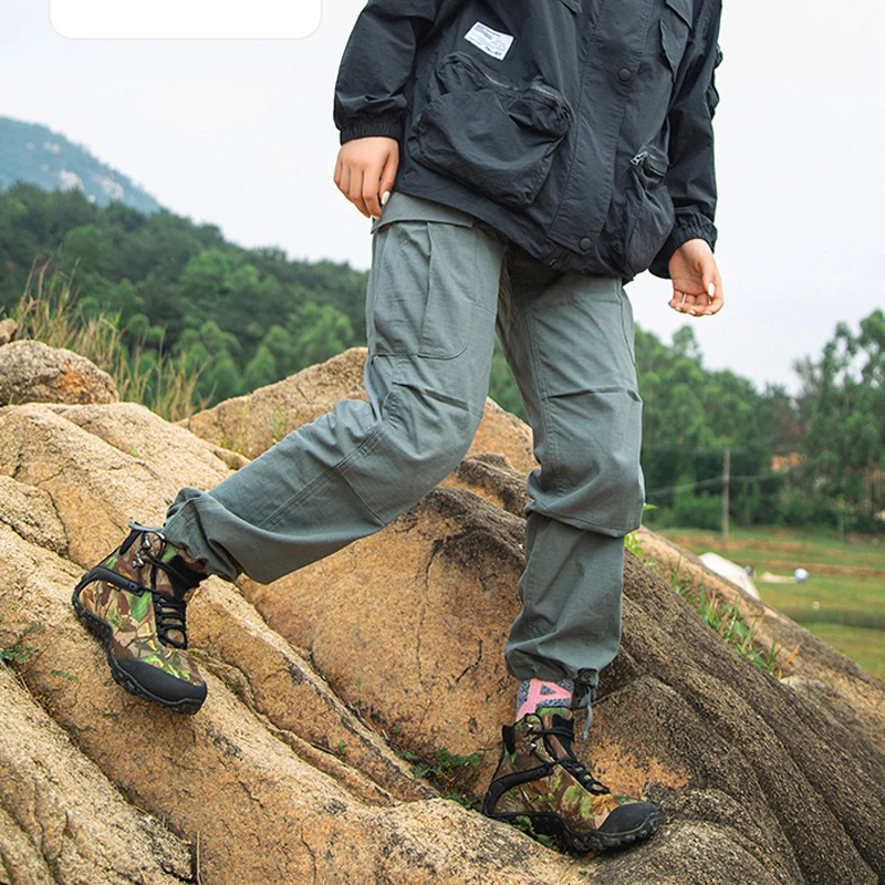 2025 XIANGGUAN Man Outdoor Waterproof Canvas Hiking Shoes Low Boots Anti Skid Wear Resistant Breathable Fish Climbing Sneakers