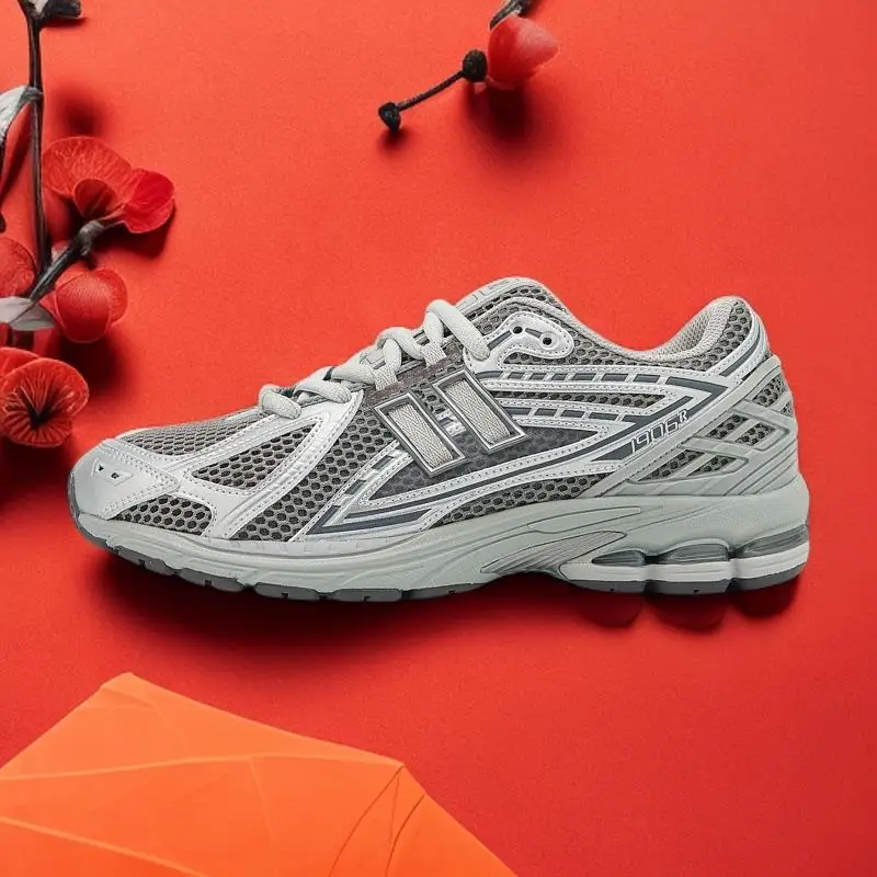 

Lined WarmDurable retro sports shoes, reinforced upper, long - lasting