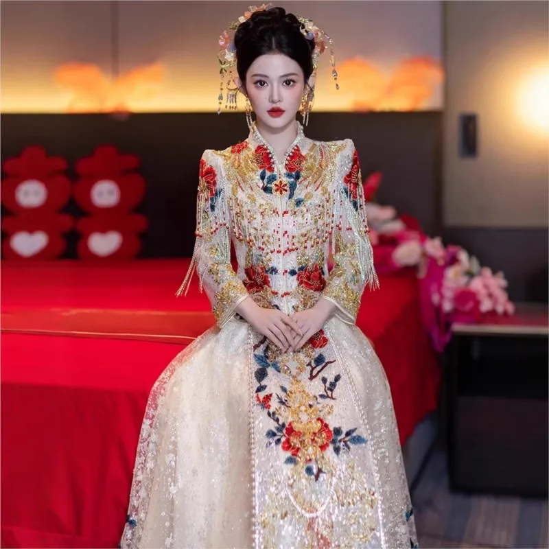 

Champagne-colored heavy industry luxury new release dragon and phoenix gown Chinese-style clothing