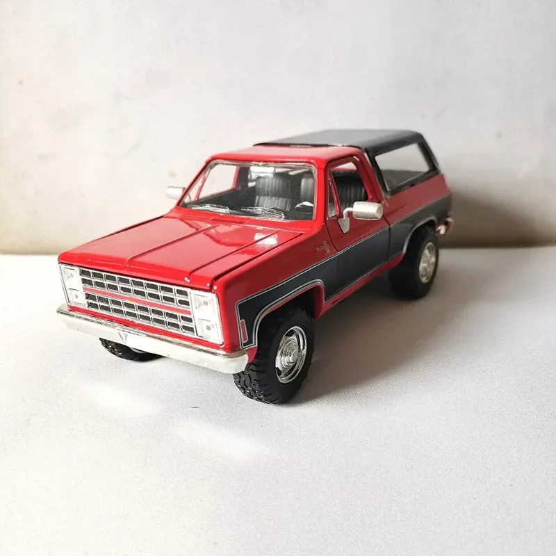 Diecast Alloy 1:24 Scale 1980 Blazer BLAZER SUV Off-road Pickup Truck Cars Model Adult Classic Collection Display Gifts Souvenir