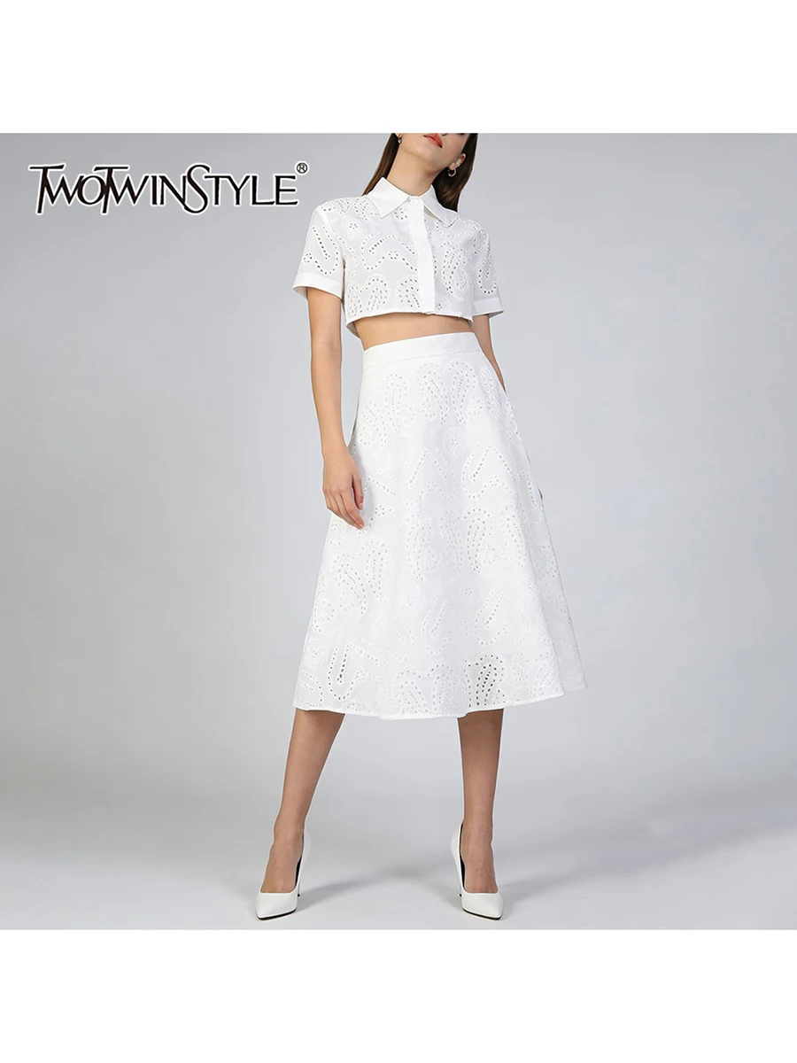 TWOTWINSTYLE, conjuntos de dos piezas lisos ahuecados para mujer, solapa, manga corta, Top, falda larga de cintura alta, conjunto minimalista para mujer, nuevo